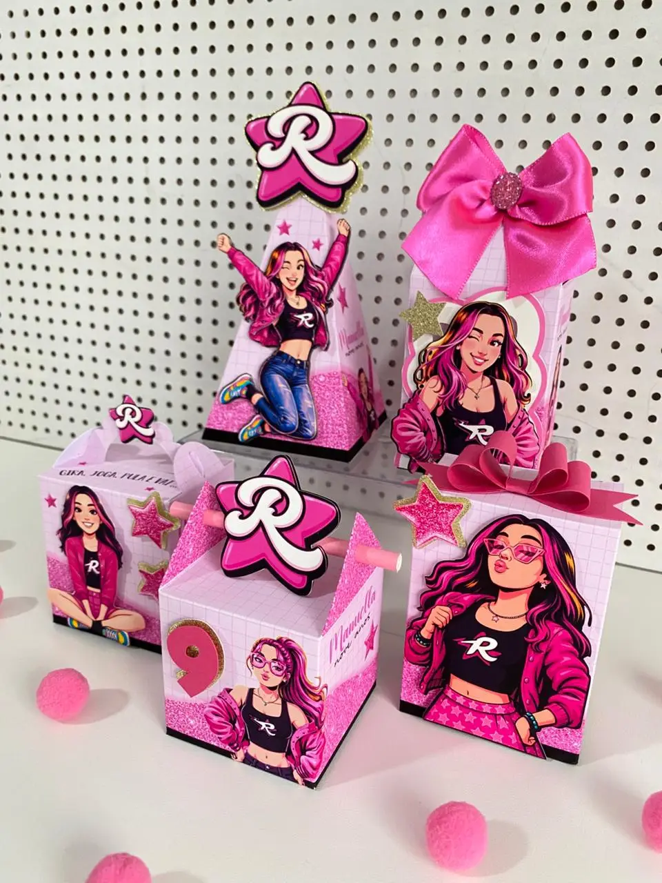 EMILLY VICK 07 FESTAS - EMILLY VICK - Imagem 1